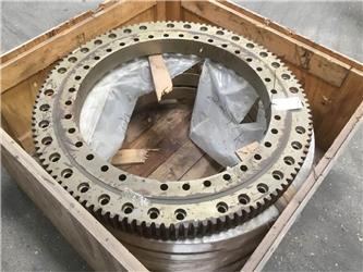 Manitex slew ring