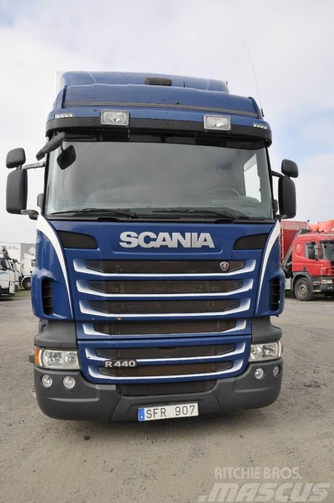 Scania R440 LB6X2*4MNB Camiões de caixa fechada