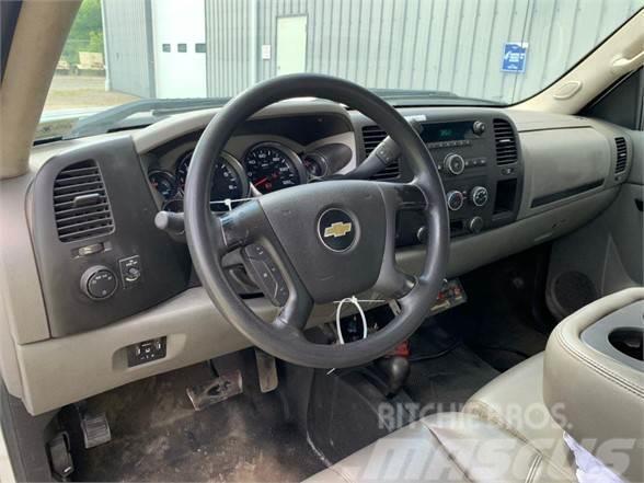 Chevrolet SILVERADO 3500HD Camiões estrado/caixa aberta