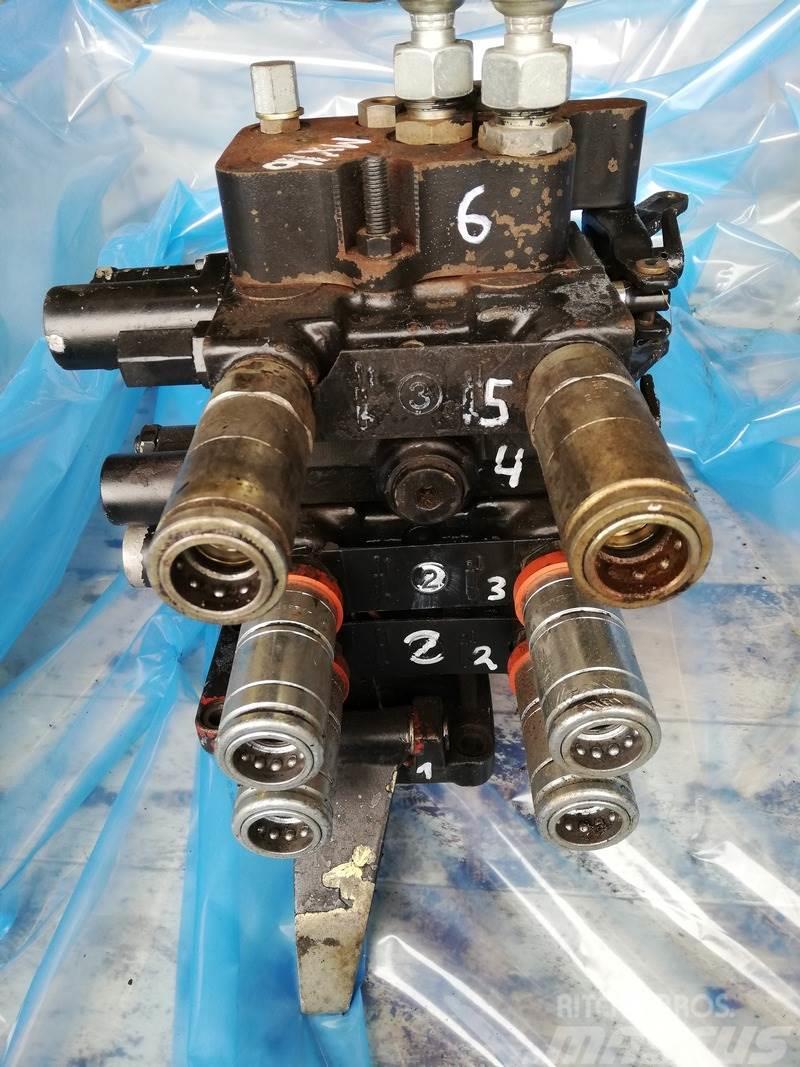Case IH MX110 Power Beyond valve Hidráulica