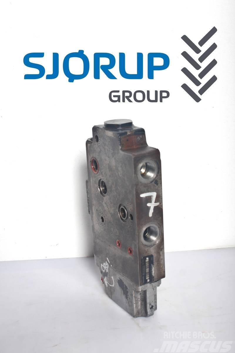 Deutz-Fahr Agrotron 6180 TTV Remote control valve Hidráulica