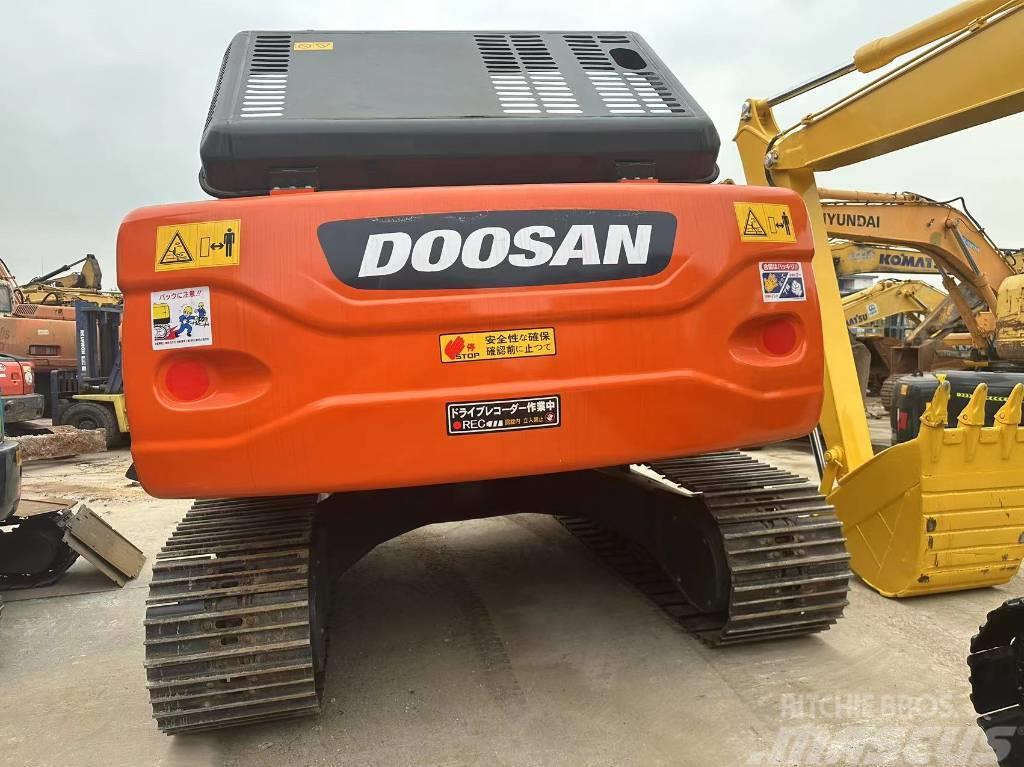 Doosan 225LC-9C Escavadoras de rastos