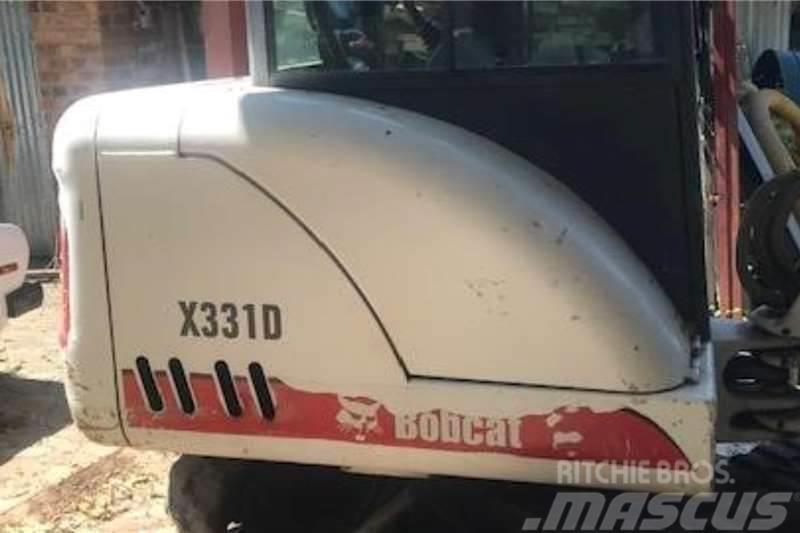 Bobcat X331D 3.1 Ton Excavator Tratores Agrícolas usados