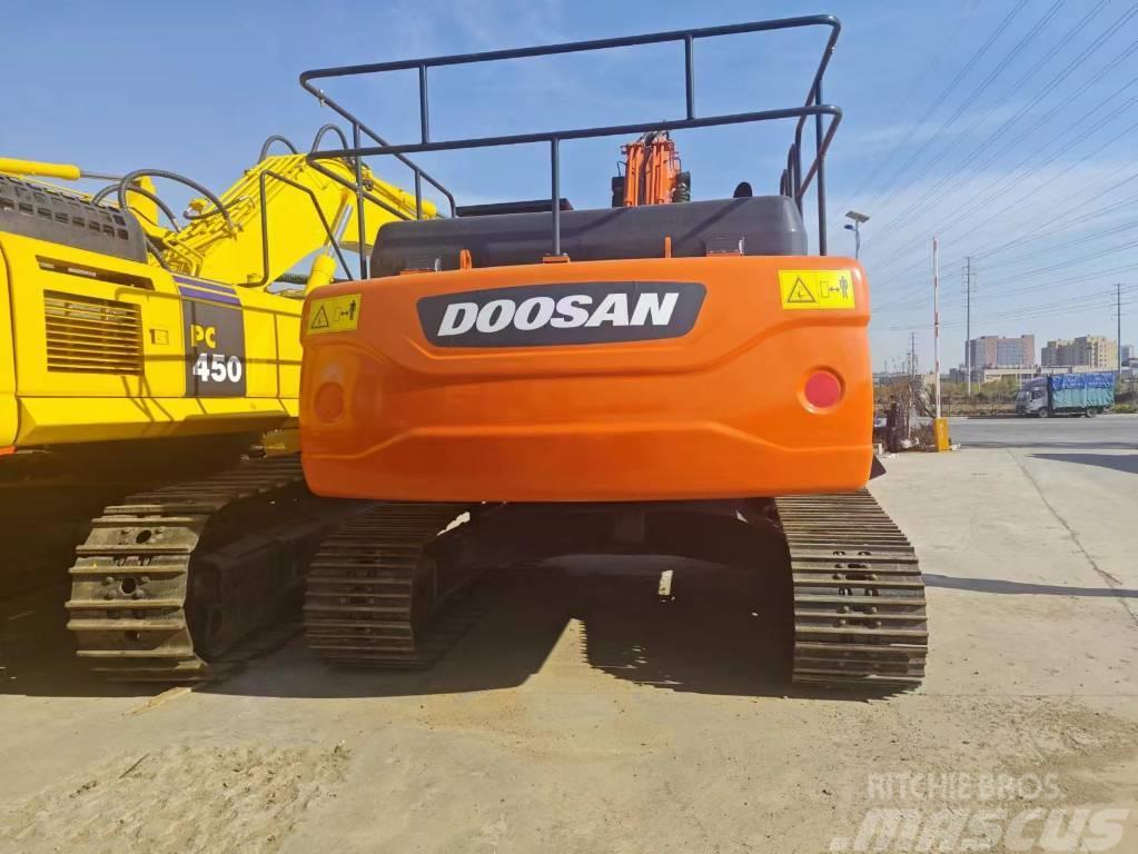 Doosan DX 300 Escavadoras de rastos