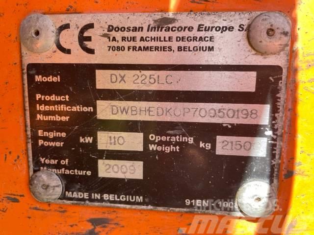 Doosan DX 225 LC Escavadoras de rastos