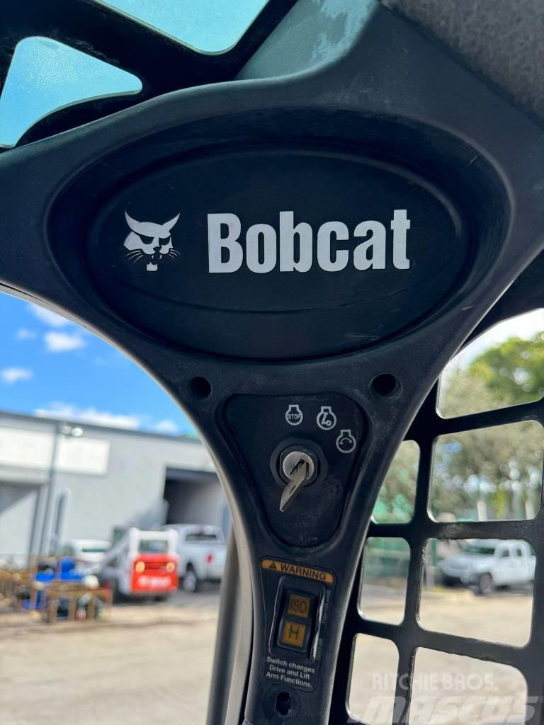 Bobcat T 740 Carregadoras de direcção deslizante