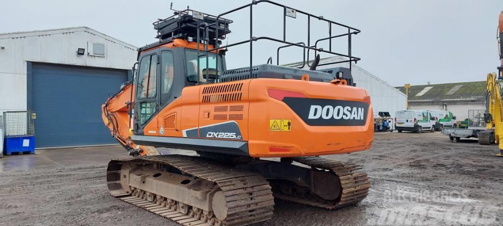 Doosan DX225LC-5 Escavadoras de rastos