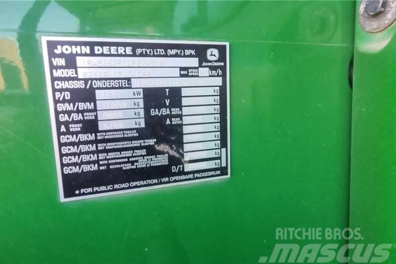 John Deere 8260R Tratores Agrícolas usados