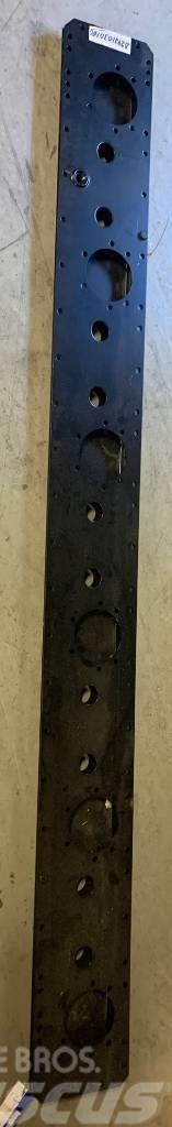 Junkkari LN245 cutter bar (sump & lid) D2421030100 Rastos, correntes e material rodante