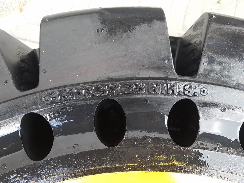 CAT 910/914 - 447-1131 - Tyre/Reifen/Band Pneus, Rodas e Jantes