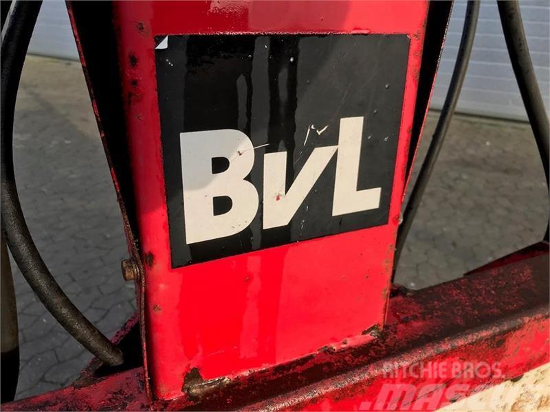 BvL Blokskærer Cortadores, moinhos e desenroladores de fardos
