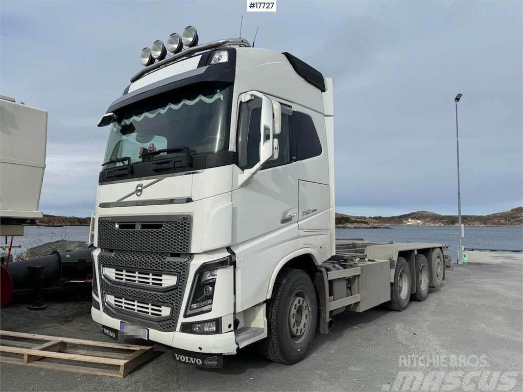 Volvo Fh16 8x4 chassis. WATCH VIDEO Camiões de chassis e cabine