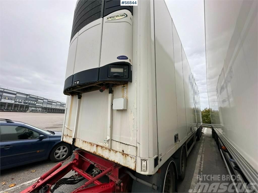 Ekeri L/L-5 refrigerated trailer with openable side & re Reboques caixa de temperatura controlada