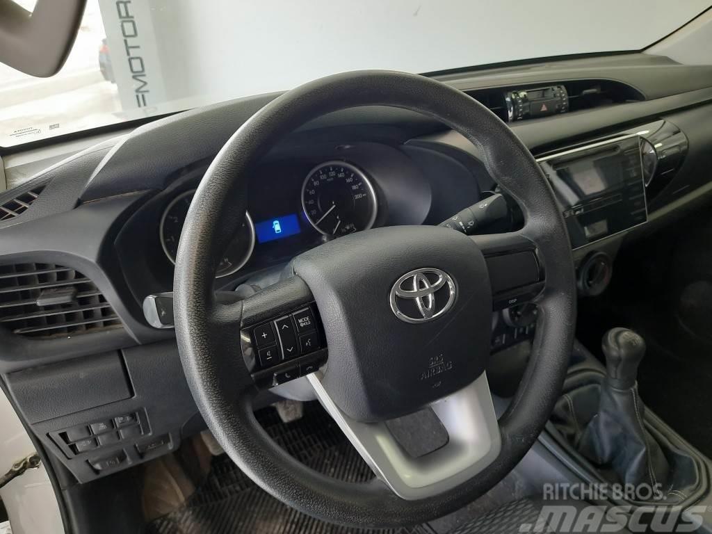 Toyota Hilux Cabina Doble GX Plus Carrinhas de caixa fechada