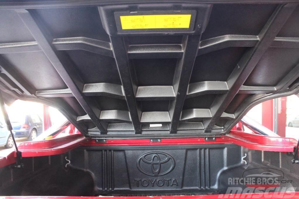 Toyota Hilux Cabina Doble VX Aut. Carrinhas de caixa fechada