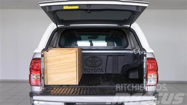 Toyota Hilux Cabina Doble VXL Aut. Carrinhas de caixa fechada