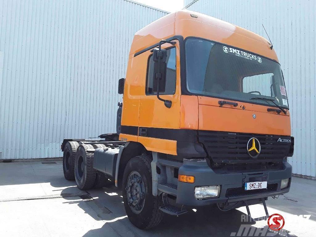 Mercedes-Benz Actros 3348 manual chassis lourd! Tractores (camiões)