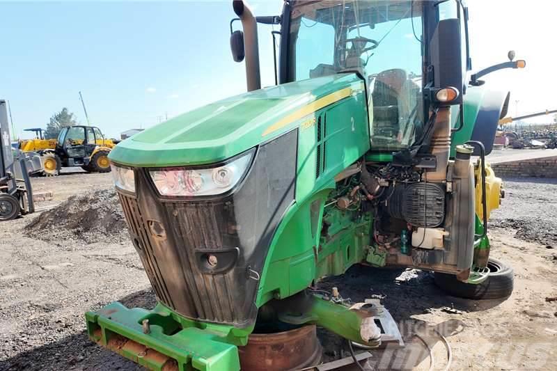 John Deere JD 7210R Tractor Now stripping for spares. Tratores Agrícolas usados