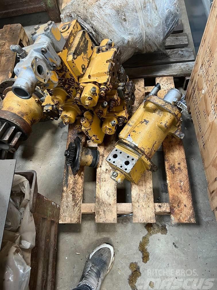 CAT 213 B LC valve Escavadoras de rastos