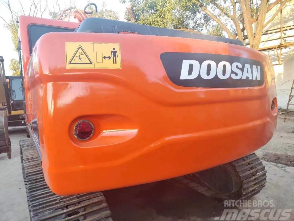 Doosan DX 225 Escavadoras de rastos