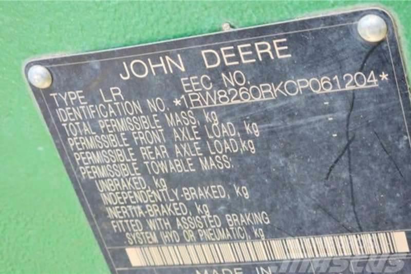 John Deere 8260R Tratores Agrícolas usados