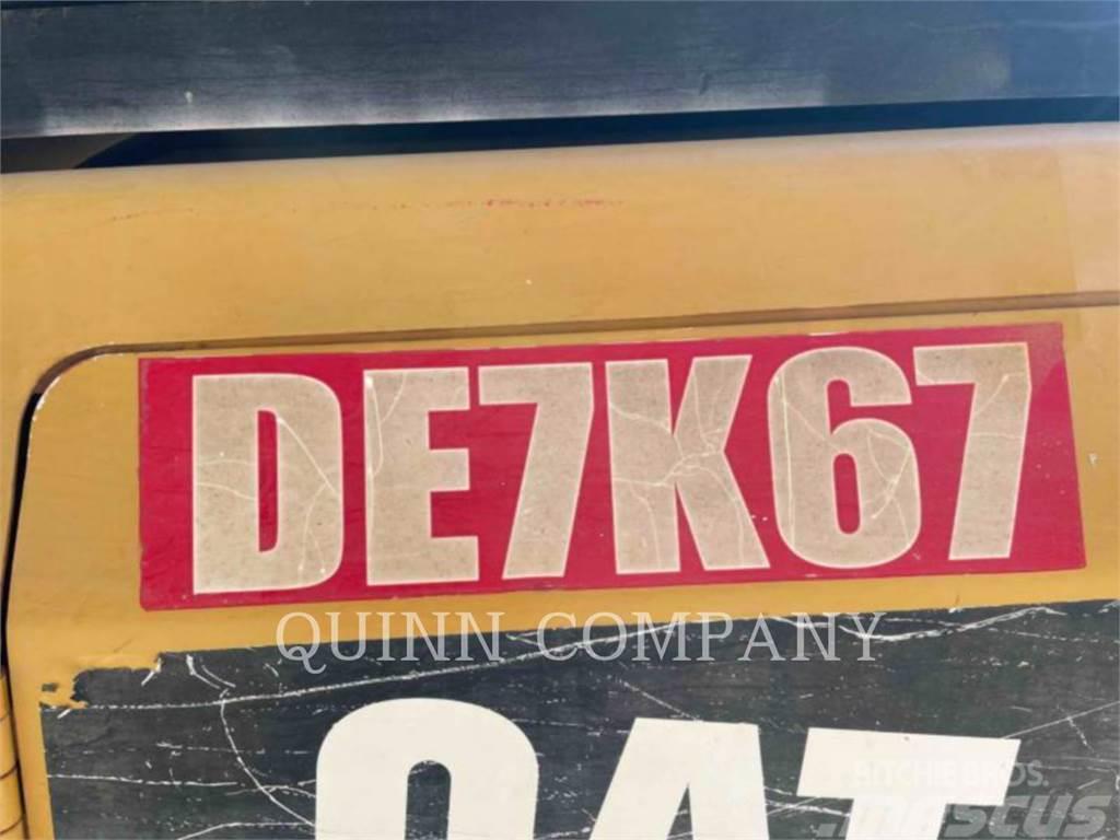 CAT D4K2 XL Dozers - Tratores rastos