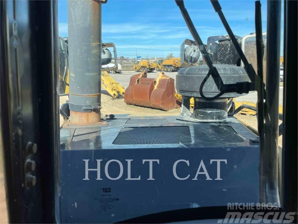 CAT D9T Dozers - Tratores rastos