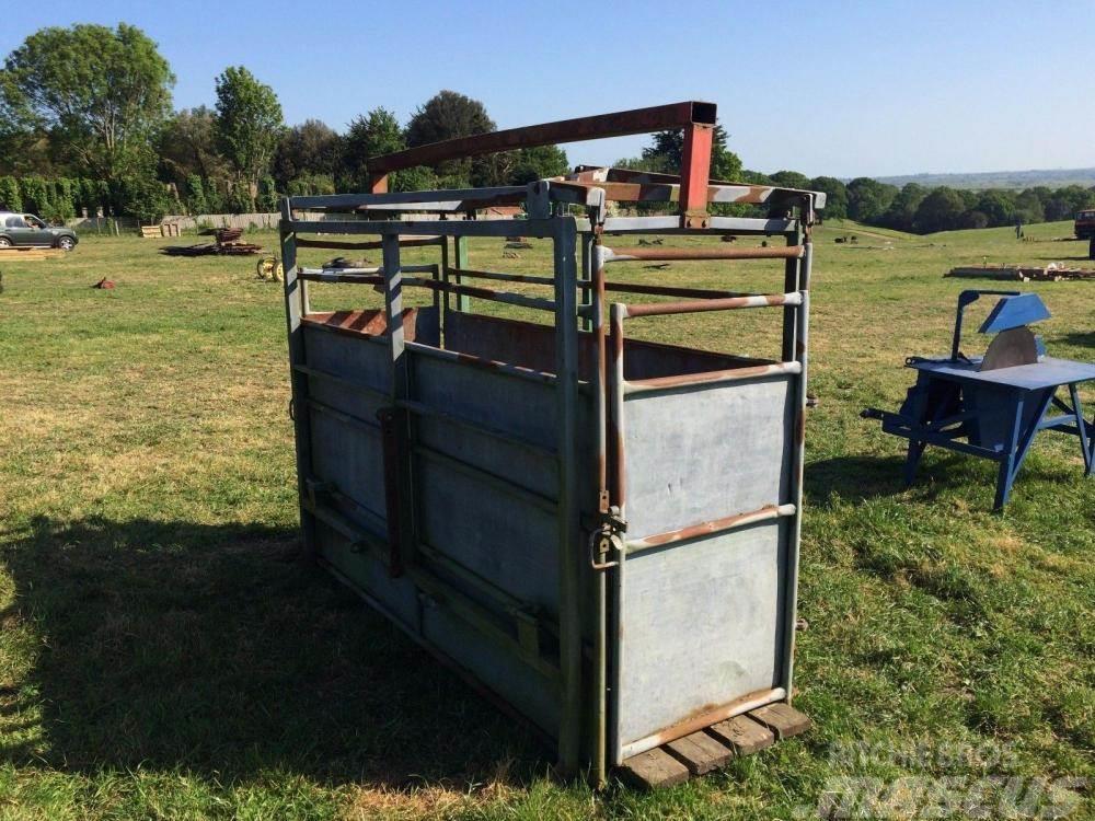  Cattle Weighing Crate £390 Other components