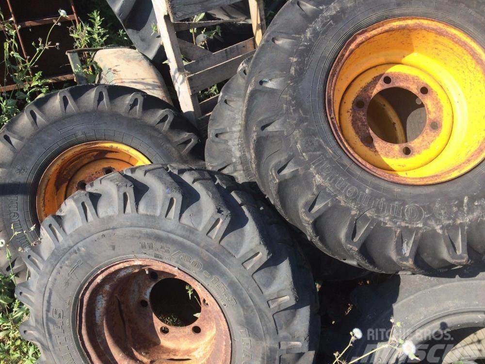  Dumper wheel and tyre 11.5/80 - 15.3 £60 plus vat  Pneus Agrícolas