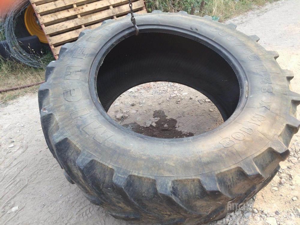  Tractor tyre 600/65 R38 £190 plus vat £228 Outros componentes
