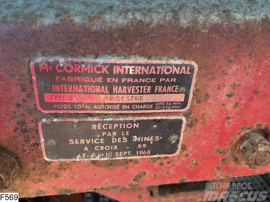 International 851 Mc Cormick International 851 Ceifeiras debulhadoras