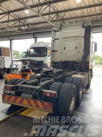 Fuso Actros ACTROS 2645LS/33 STD Tractores (camiões)