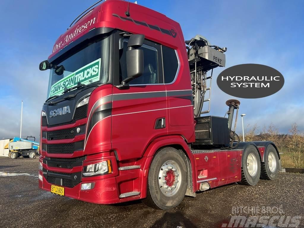 Scania R650 6x4 m. aftagelig kran Tractores (camiões)