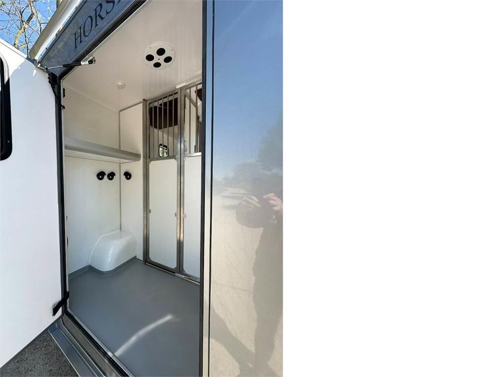 RENAULT Master Haras ATM 1-2 Pferde Automatik 180 PS Camiões de transporte de animais
