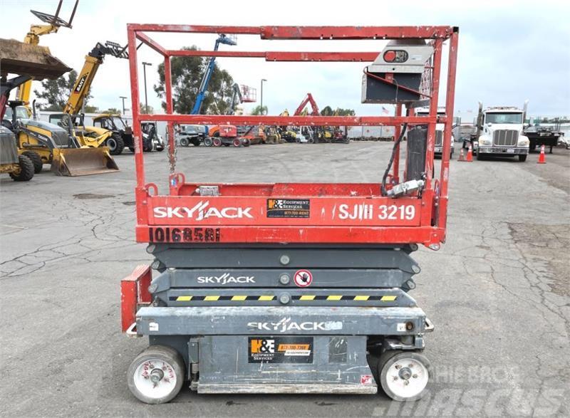 SkyJack SJIII 3219 Elevadores de tesoura
