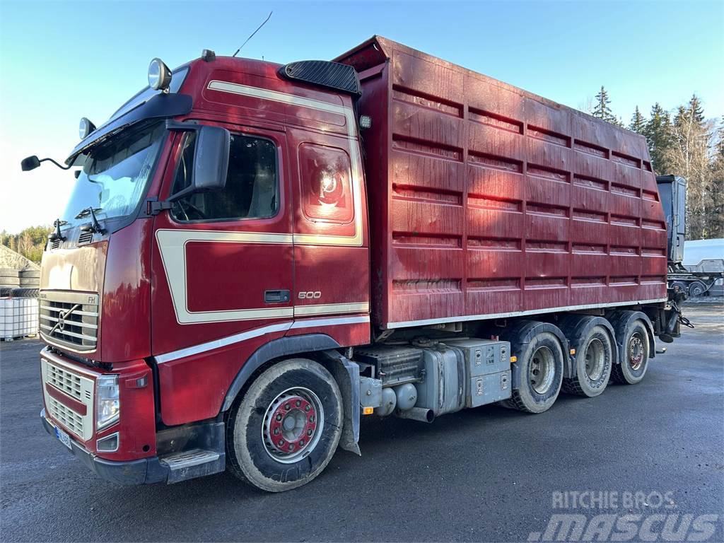 Volvo FH500 8x4 Risukorilla ja nosturilla Camiões de transporte de troncos