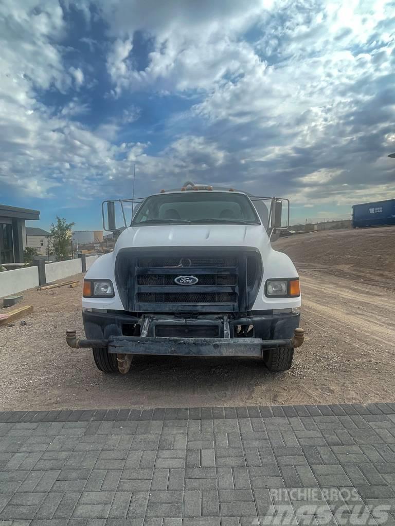 Ford F 750 XLT Auto-tanques