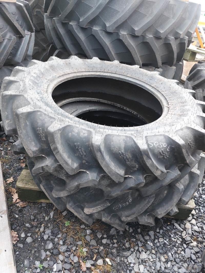 Alliance 340/85-28 Tyres, wheels and rims