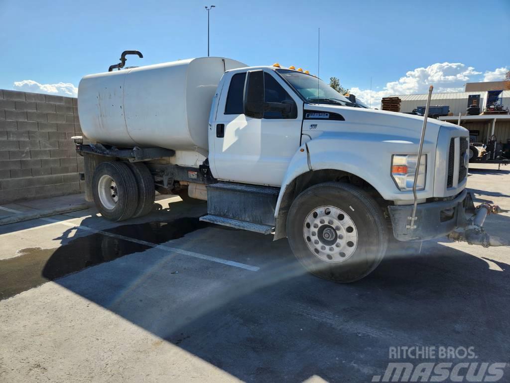 Ford F 650 Auto-tanques