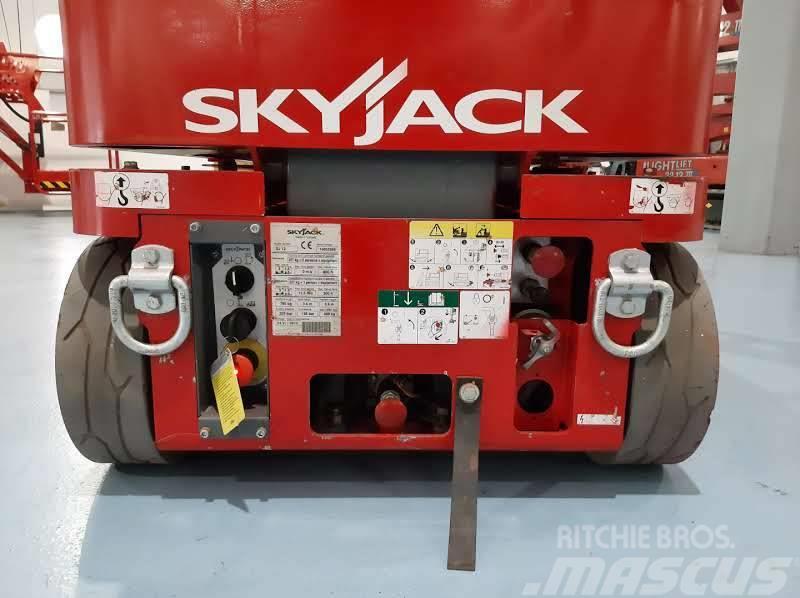 SkyJack SJ 12 Plataformas de Mastro Vertical