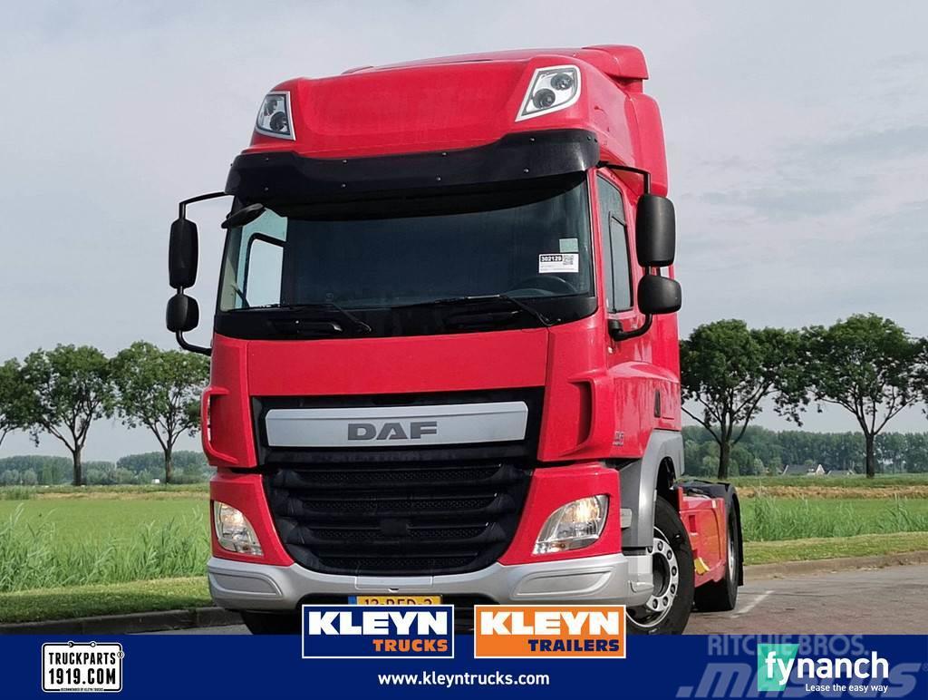 DAF CF 400 spacecab skirts Tractores (camiões)