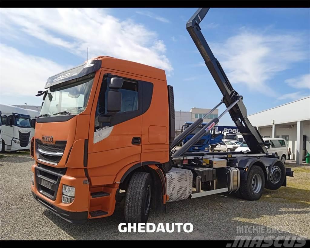 Iveco AS260S48Y/PS Camiões de caixa fechada