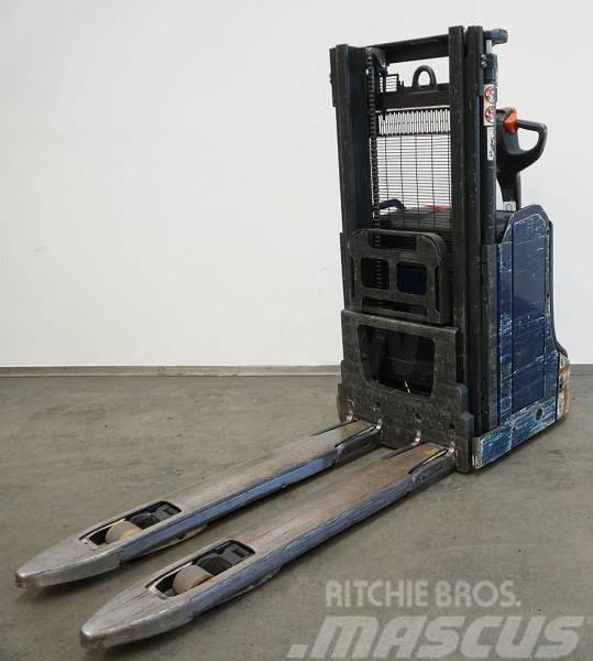 Linde D 08 1160-01 Self propelled stackers