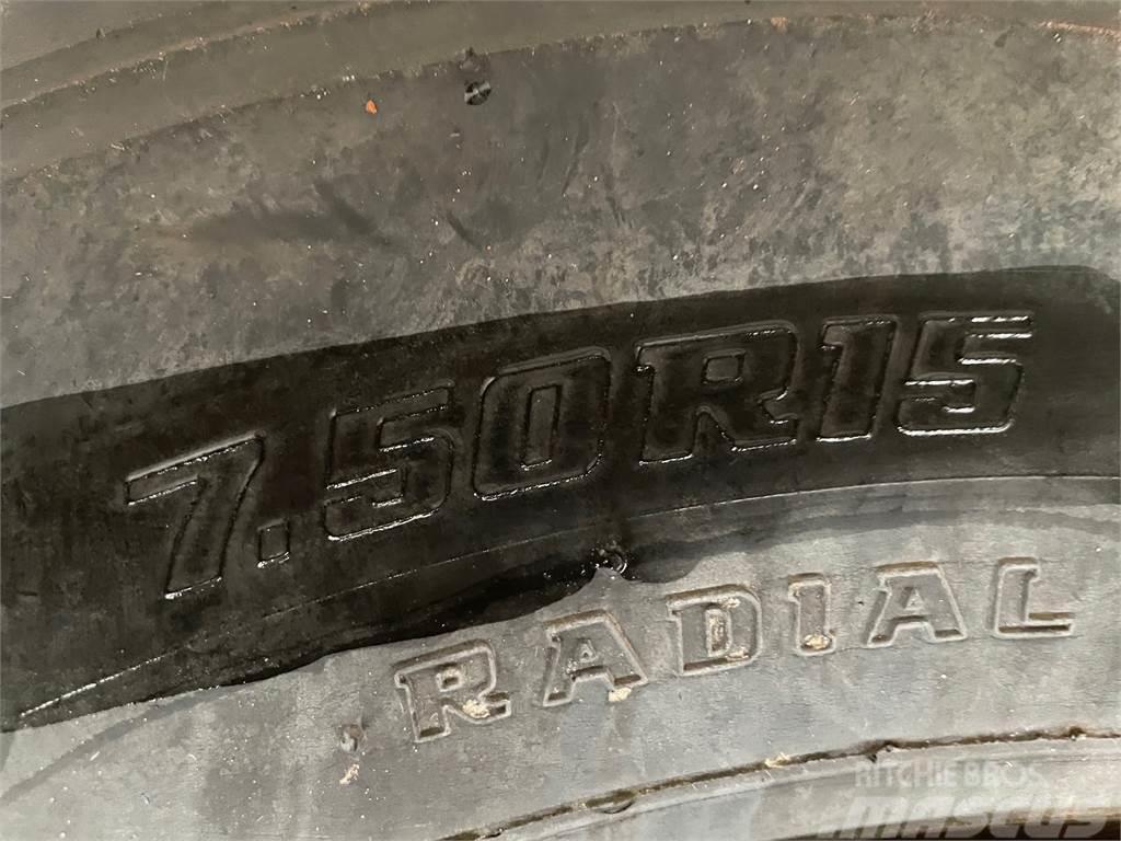  7.50XR15 Bridgestone dæk på fælg - 8 stk Pneus, Rodas e Jantes