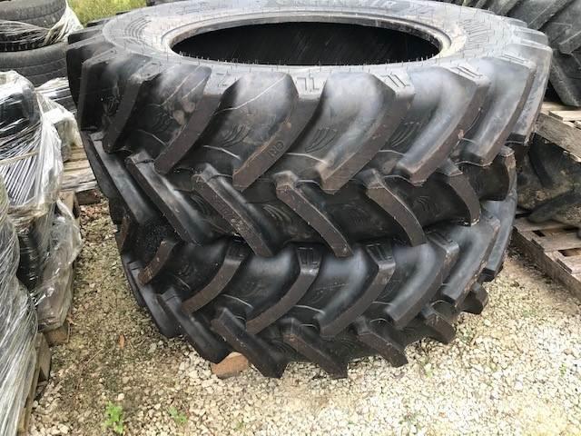  Rear Tyres Pneus Agrícolas
