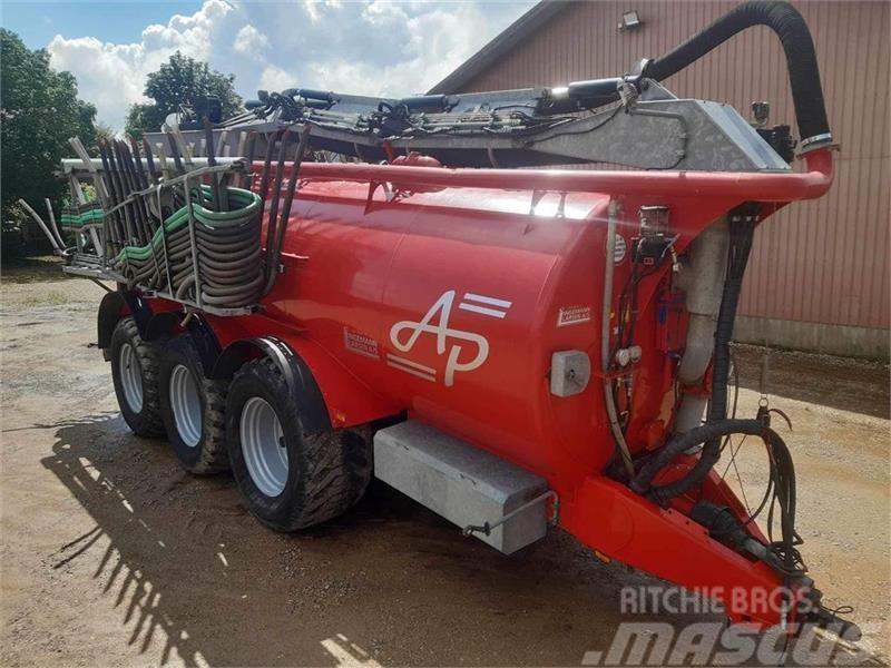 AP GV 25  m/ 24m drypfri slangebom Camiões-cisterna de lamas