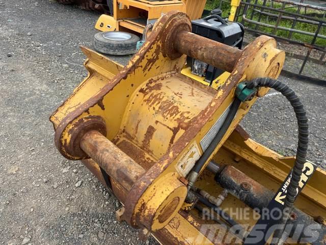  1800 mm Q/C Tilting Cleanup Excavator Bucket - Fit Outros componentes