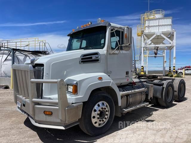 Western Star 4700 Tractores (camiões)