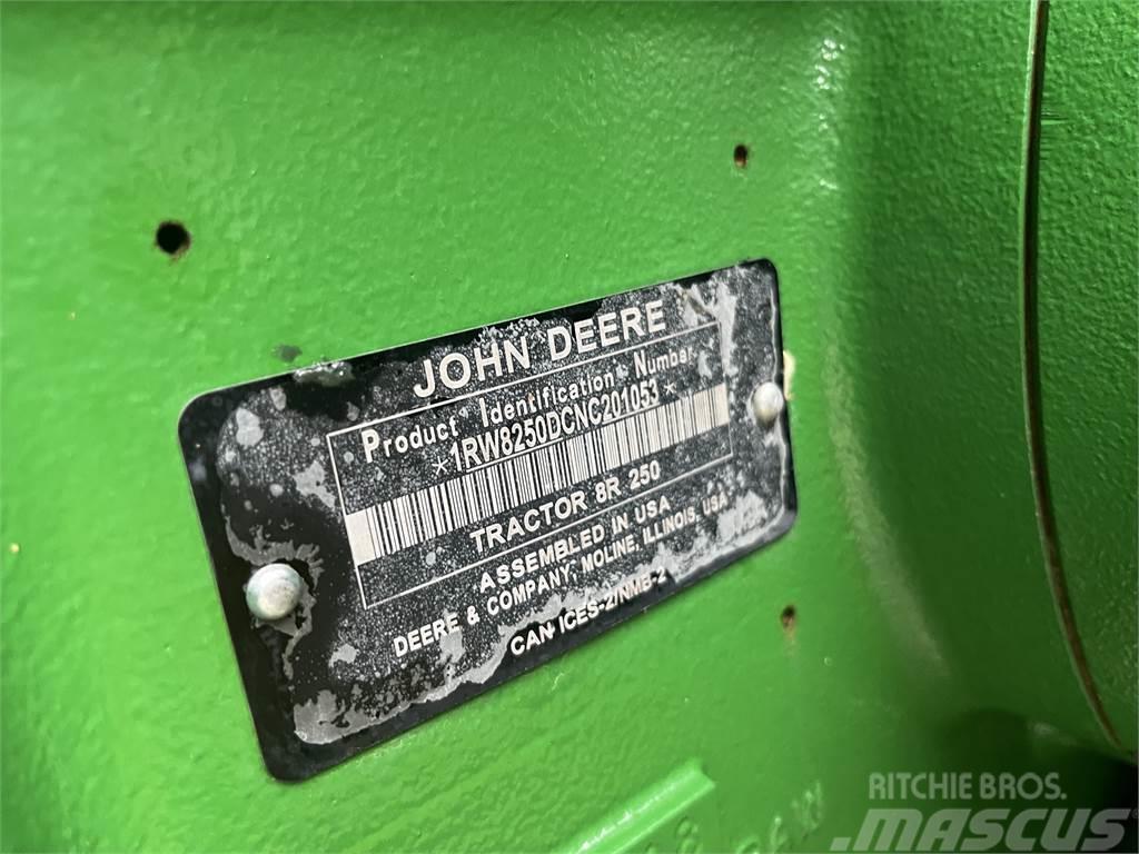 John Deere 8R 250 Tratores Agrícolas usados
