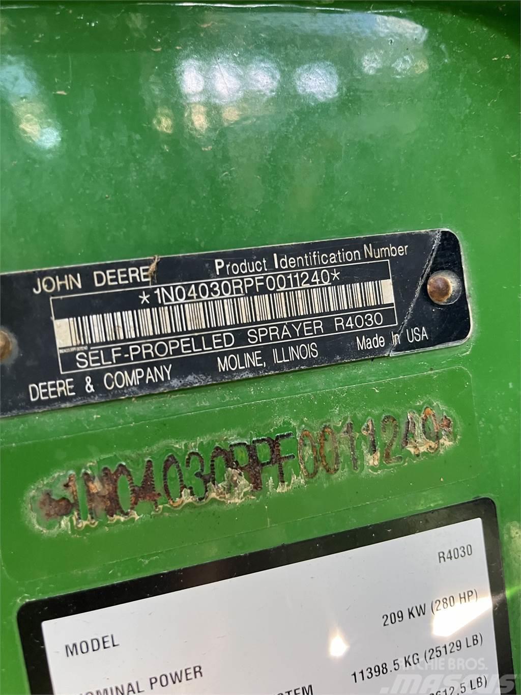 John Deere R4030 Pulverizadores rebocados
